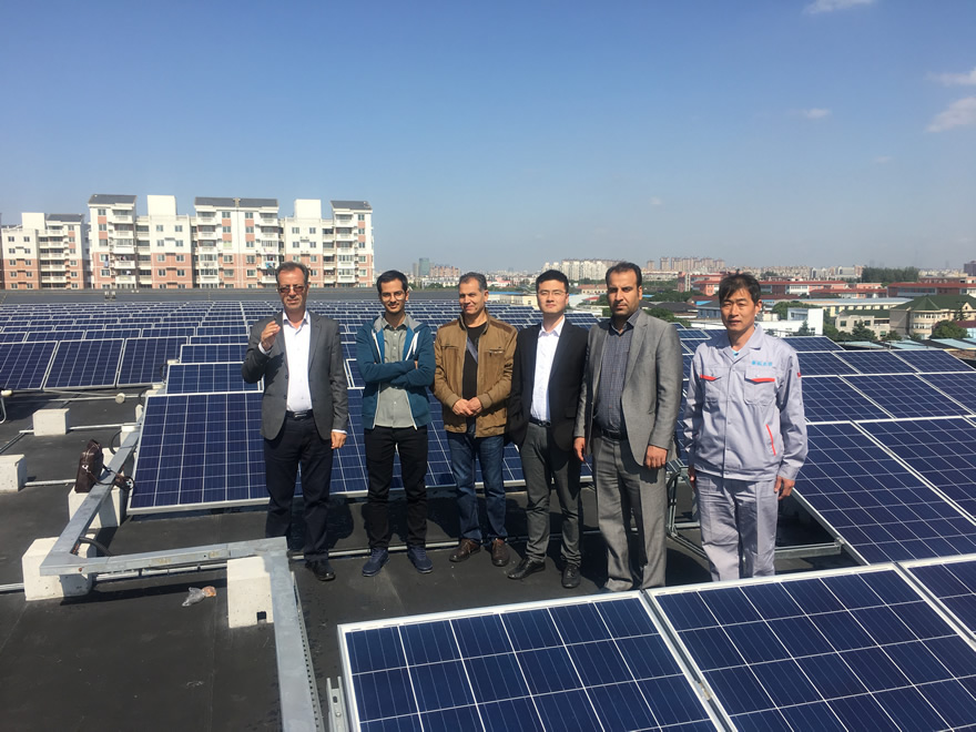 中东国际友人来我司考察、采购整套光伏发电产品 中东国际友人来我司考察、采购整套光伏发电产品